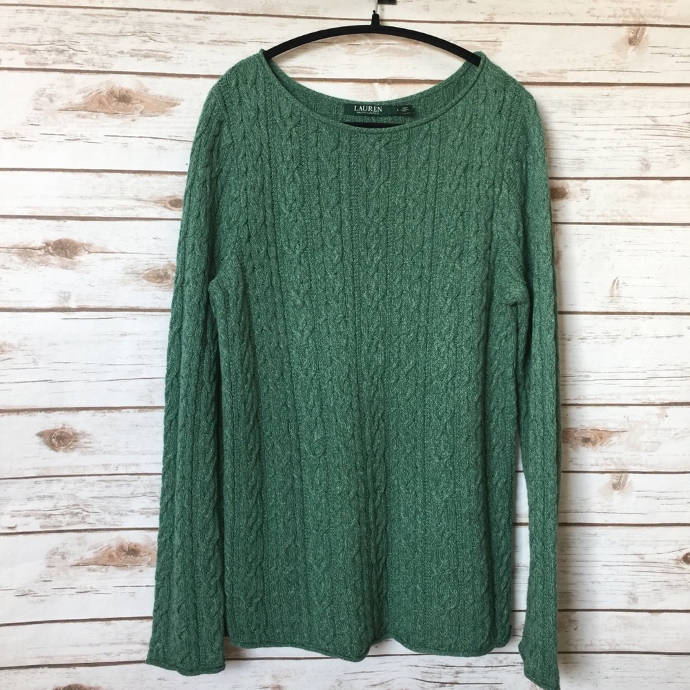 EUC Lauren Ralph Lauren Cable Knit Sweater